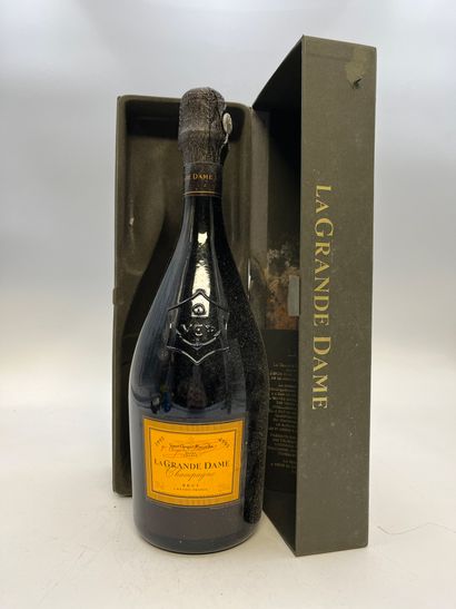 1 bouteille CHAMPAGNE LA GRANDE DAME 1993...