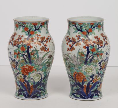 JAPAN, late 19th CENTURY.

Pair of porcelain...