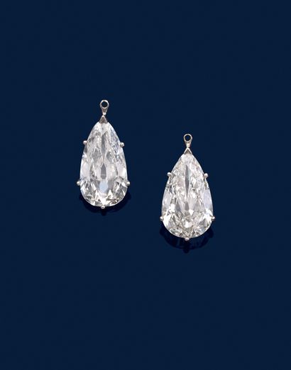 PAMPILLES
composées de deux diamants poire...