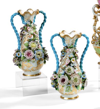 null JACOB-PETIT (1796-1868) 

Pair of polychrome porcelain piriform vases with scalloped...