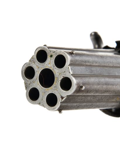 null PEPPERBOX TYPE PERCUSSION REVOLVER, SIX-SHOT.
Block of six barrels with sights,...