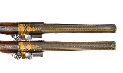 null COFFRET NECESSAIRE WITH PAIR OF OFFICER'S FLINTLOCK PISTOLS
FROM "BOUTET A VERSAILLES".
In...