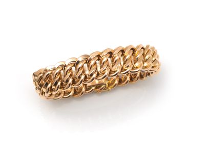 null BRACELET 
holding an american link. Set in 18K yellow gold. Double safety clasp....