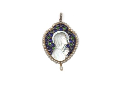 null MEDAL
presenting a virgin in profile with clasped hands in mother-of-pearl within...