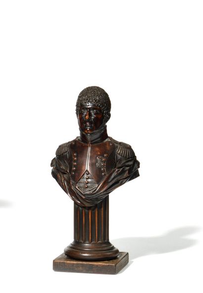 null ECOLE FRANCAISE du début du XIXe siècle
Buste en buis sculpté figurant un colonel...
