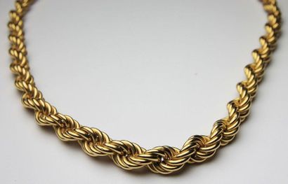 null COLLIER en or jaune maille torsadee Poids brut: 17,1 g