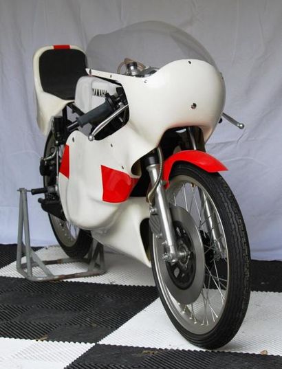 1981 YAMAHA 125 TZG "Cette moto a tellement peu roulé qu'elle est comme sortie de...