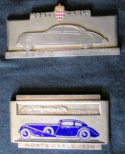  Lot comprenant 2 plaques «26e Concours d'élégance Automobile de Monte Carlo» 1934...