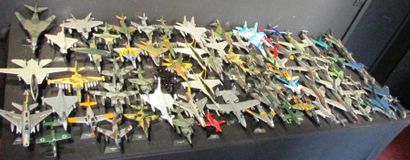 78 Avions miniatures