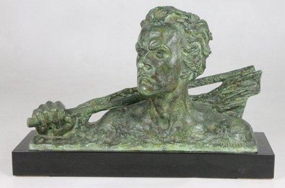 Alexandre OULINE (1910-1940) Buste d'homme portant sur l' épaule un rameau Bronze...