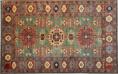 TAPIS en laine Iran, XXème siècle 236 x 155...