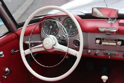 1959 MERCEDES BENZ 190 SL,"Présentée en 1954 à New York, la Mercedes 190 SL est conçue...