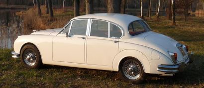 1961 JAGUAR MKII
"La première berline à carrosserie monocoque de Jaguar est née en...