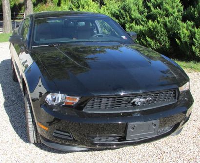 2012 FORD Mustang V6 "L'automobile présentée est une Mustang V6 de 2012, livrée neuve...