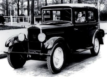 1932 PEUGEOT 201 C Châssis N°486361 Carte grise Française 

Voiture populaire des...