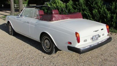 1975 ROLLS-ROYCE Corniche Châssis DRD22322
Carte grise française

La Corniche cabriolet...