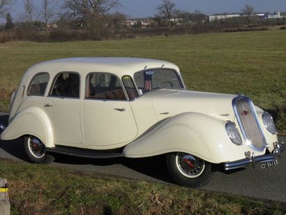 1939 PANHARD & LEVASSOR Dynamic Limousine CGF de Collection
Moteur sans soupapes...