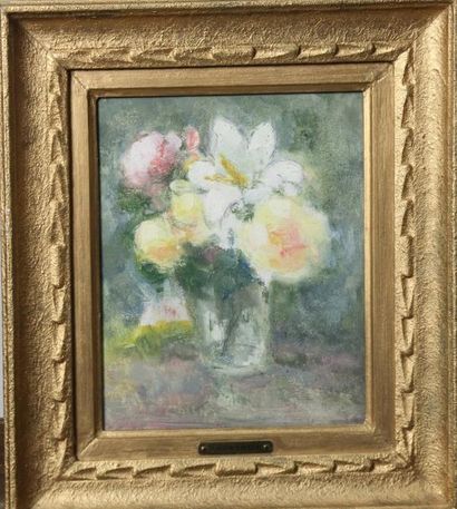 Maurice LOUVRIER (1878-1954) Vase de fleurs Huile et gouache sur panneau signé en...