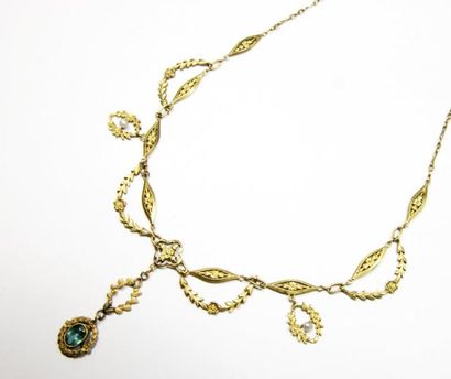 null COLLIER en or jaune, dans le style guirlande XIXe siècle orné de perles et d'un...