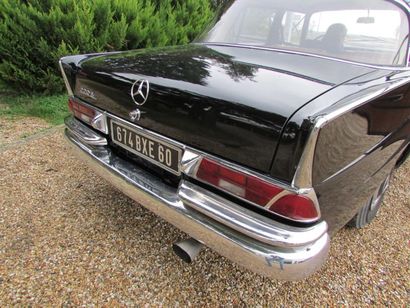 1965 MERCEDES-BENZ 220SB Type W111
 Châssis N°11101210156485 
Puissance: 110ch à...