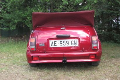 1995 Mini Cabriolet Châssis n°SAXXNNBYNBD107938
Moteur 1275 à injection
68 000 kilomètres
Titre...