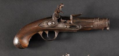 null Pistolet d'arçon modèle 1770 fabrication révolutionnaire. Canon rond à méplat...