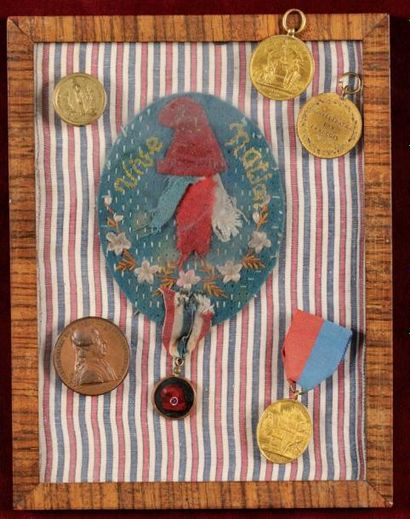 null Une médaille du Pacte Fédératif 14 juillet 1790. Bronze doré, ruban. - Deux...