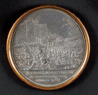 null «Prise de la Bastille et du Gouverneur. Le 14 juillet 1789.» Médaille en étain...