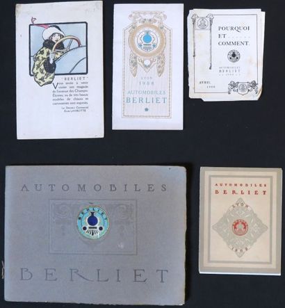 BERLIET  Lot comprenant 5 catalogues dont un dépliant de 1908; catalogue 1908; dépliant...