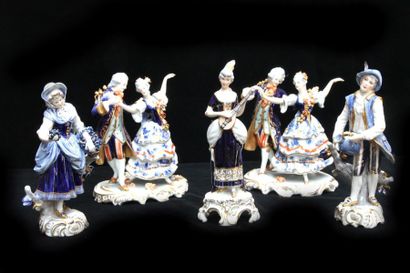 null Ensemble de 5 personnages en porcelaine (groupe de danseurs, joueuse de mandoline,...