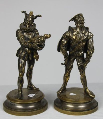 Alfred BARYE (1839-1882) Faust et Méphistophelés Deux statuettes en bronze argenté,...