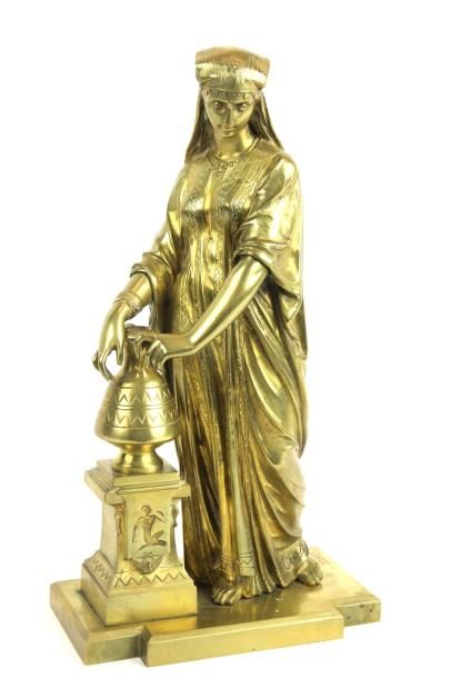 Eutrope BOURET (1833-1906) Femme orientale Bronze à patine dorée signé sur la terrasse...