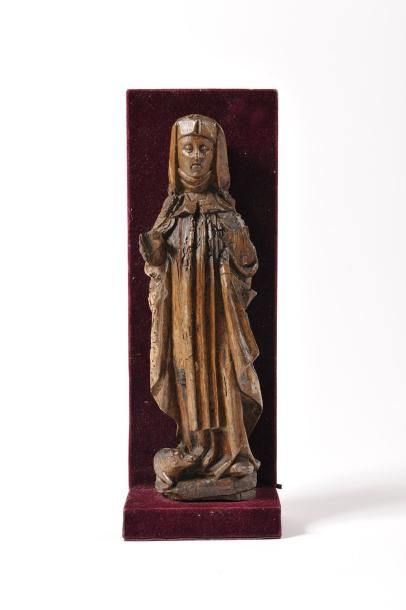 null RARE REPRESENTATION de Sainte Agnès de Montepulciano en noyer sculpté en applique....