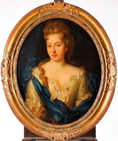 Ecole Française du XVIIIème siècle Portrait de Dame au châle bleu Huile sur carton...