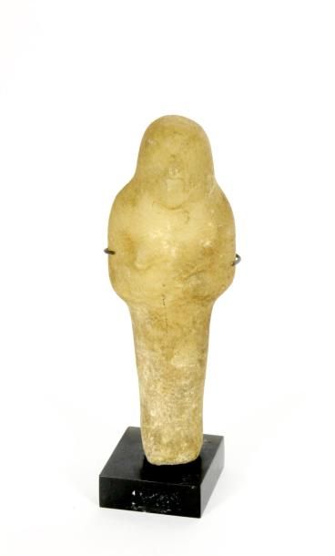 null CHAOUABTI Albâtre Anépigraphe. Egypte, Nouvel Empire. Haut. 14 cm. Expert: Jean...