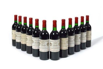 null Château CHEVAL BLANC, Saint Emilion 1974 12 bouteilles (9 bon niveau, 3 base...