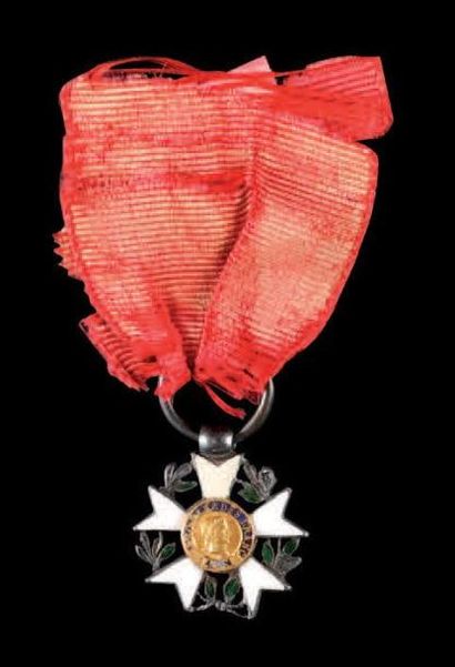 null Ordre de la Légion d'honneur, institué en 1802. Etoile de chevalier du 1er type...
