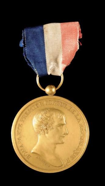 null Médaille «A la fidélité» au profil du Premier Consul Bonaparte, par Andrieu....