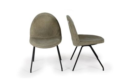 JOSEPH ANDRÉ MOTTE (1925-1913) Paire de chaises. Pieds en métal tubulaire laqué noir....
