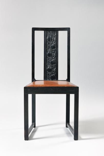 ATELIER MICHAËL NIEDERMOSER - WIEN Rare suite de six chaises en bois teinté noir....
