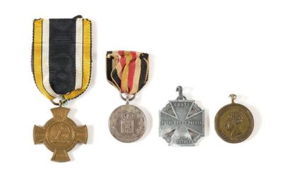 Allemagne (ROYAUME DE PRUSSE - EMPIRE D'AUTRICHE) Quatre médailles: - Croix prussienne...