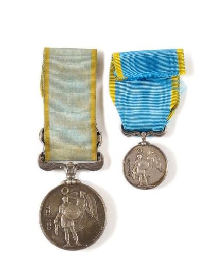 GRANDE-BRETAGNE MEDAILLE DE CRIMEE, instituée en 1856. Deux médailles de Crimée:...