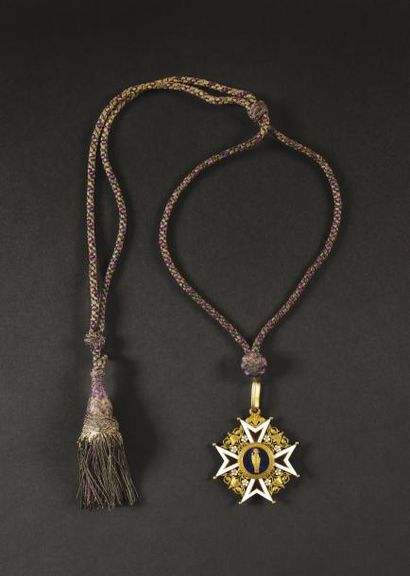 France FRANCE. CROIX DE CHAPITRE DE SAINT-DENIS. Croix de chanoine du second ordre....