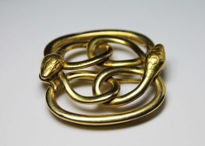 null BOUCLE DE CEINTURE en or jaune transformée en broche stylisant deux serpents...