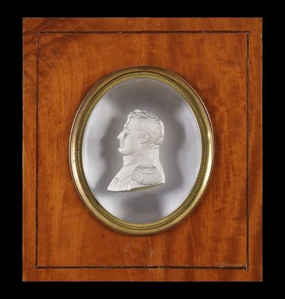 ANDRIEU (1761-1822), D'APRES Cristallo-cérame ovale représentant le profil de l'Empereur...