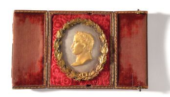 ANDRIEU (1761-1822), D'APRES Cristallo-cérame ovale représentant le profil de l'Empereur...