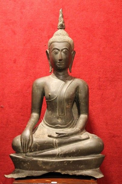 THAÏLANDE Bouddha assis en bronze patiné Style U-Thong Haut: 62 cm