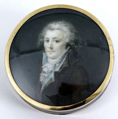École FRANÇAISE vers 1795 Portrait en miniature sur ivoire d'un homme en buste vers...