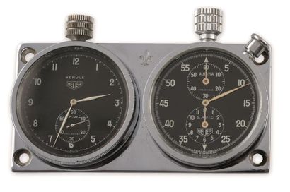 null HEUER MONTRE HUIT JOURS/ CHRONOGRAPHE Planche d'origine Heuer portant deux chronographes...