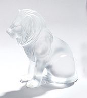 Maison LALIQUE «Lion Bamara» Sculpture en cristal moulé pressé, la surface achevée,...